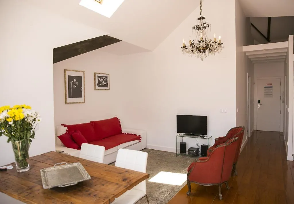 ליסבון 54 Santa Catarina Apartments פורטוגל