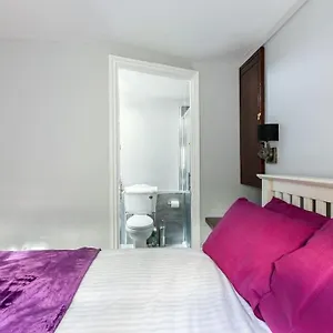 basement-flat-regency-square.brighton-hotels-england.com/