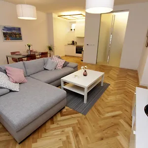 U Obecniho Dvora Apartamento Praga