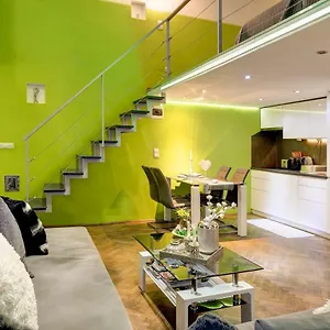feel-different-apartment.inbudapesthotels.com/